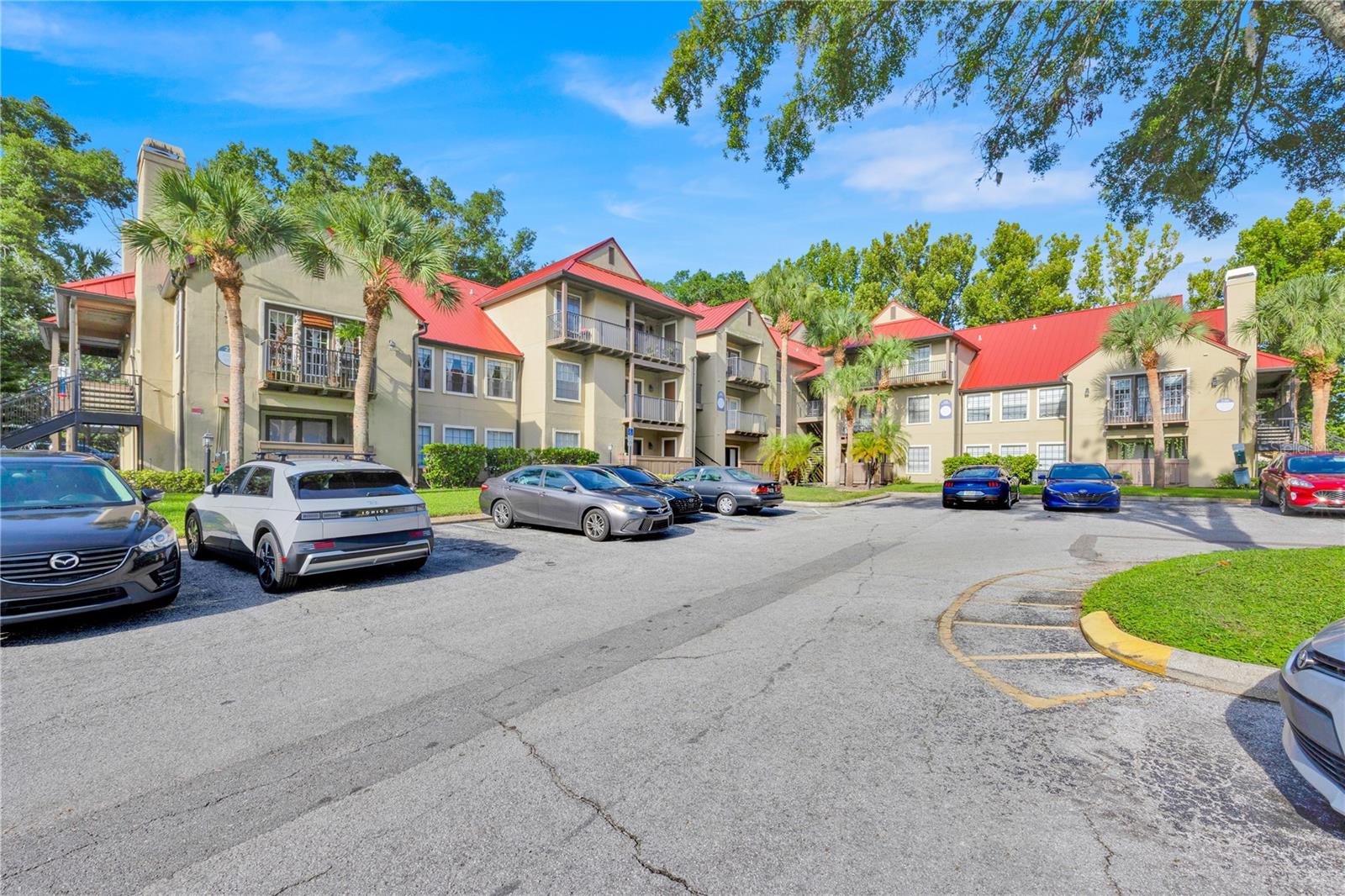 236 AFTON SQUARE 104