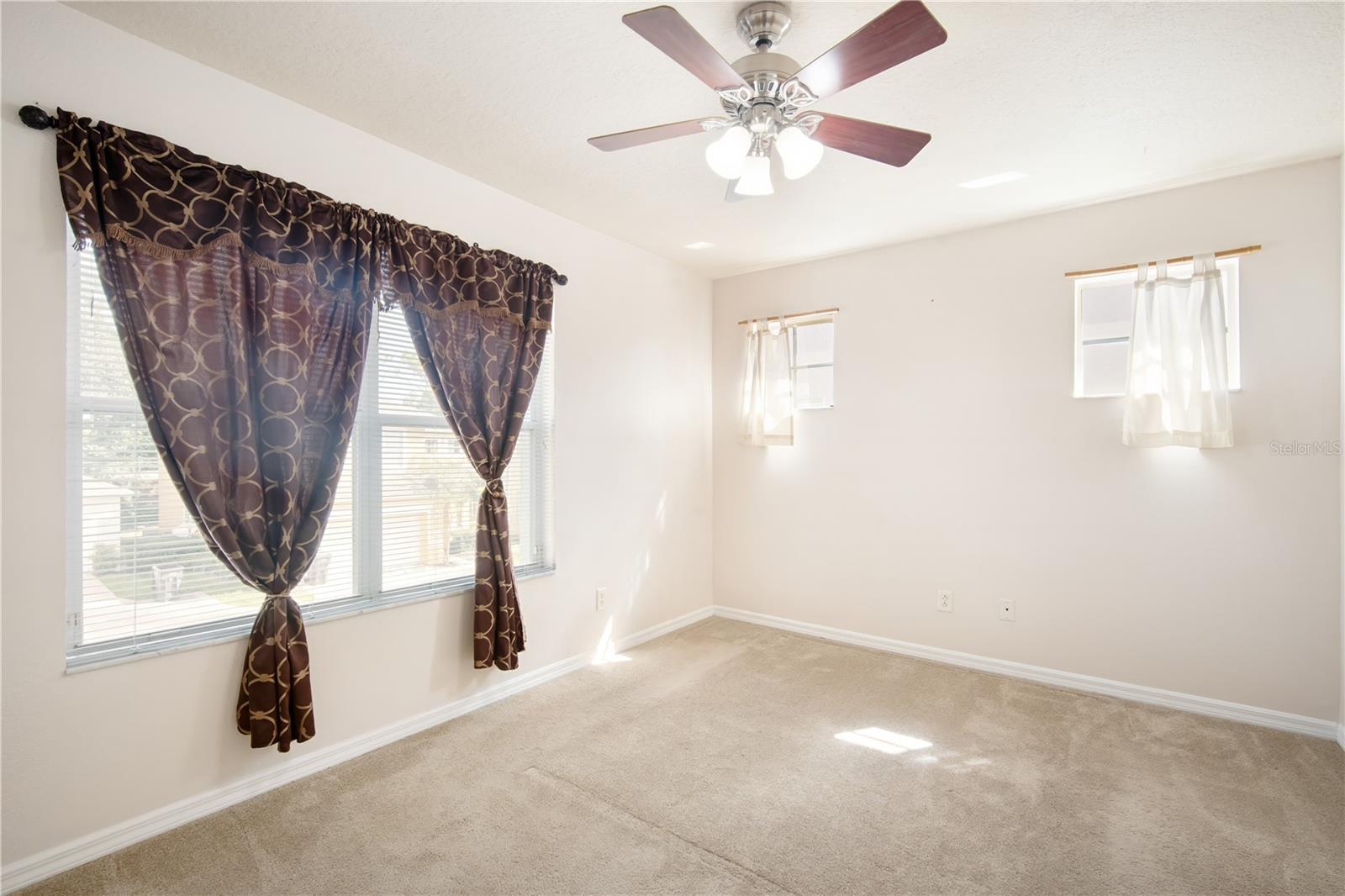 WESTCHASE SECTION 211 - Residential Lease