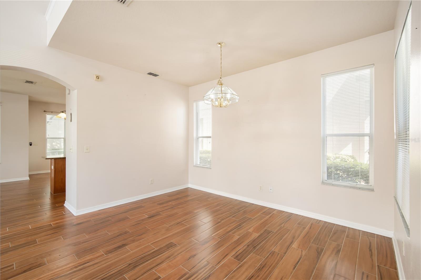 WESTCHASE SECTION 211 - Residential Lease