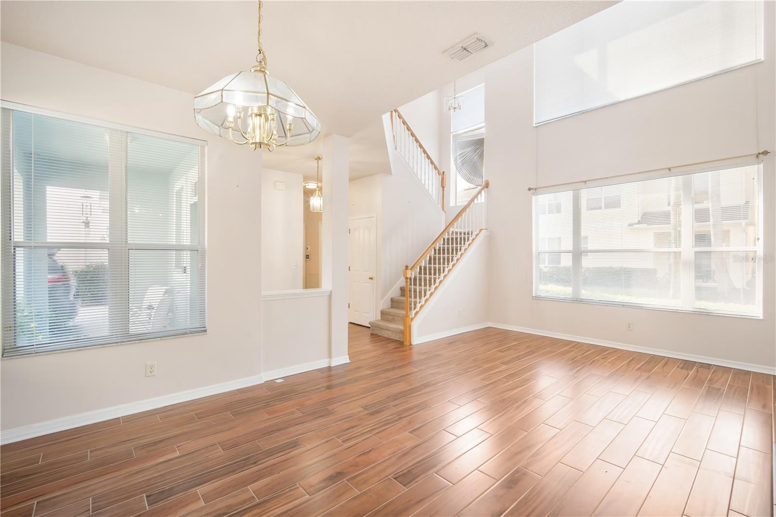 WESTCHASE SECTION 211 - Residential Lease