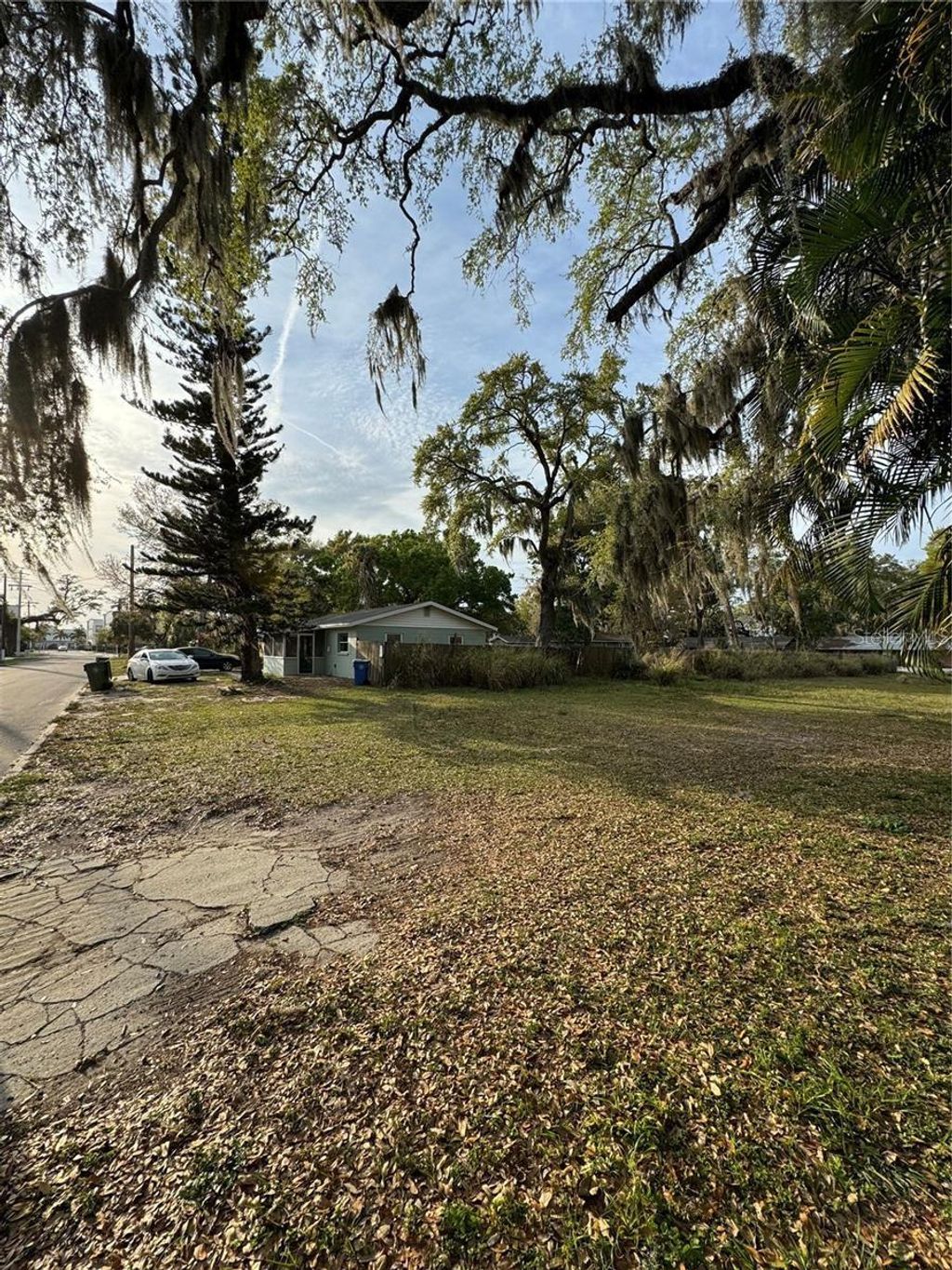 Photo of 1221 4th Avenue E, Bradenton, FL 34208 (MLS # A4663190)