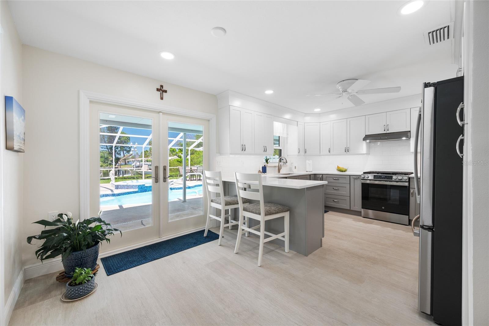 SHORE ACRES BUTTERFLY LAKE REP - Residential
