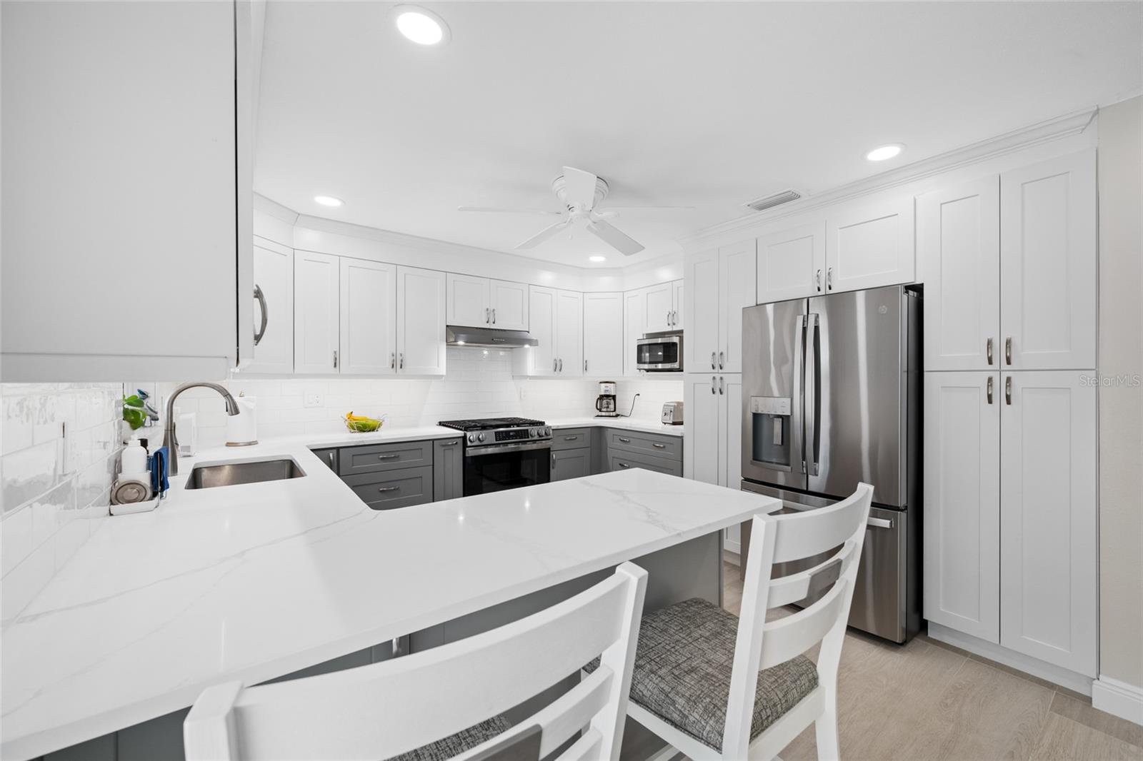 SHORE ACRES BUTTERFLY LAKE REP - Residential