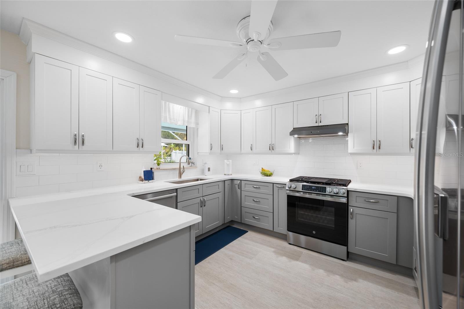 SHORE ACRES BUTTERFLY LAKE REP - Residential