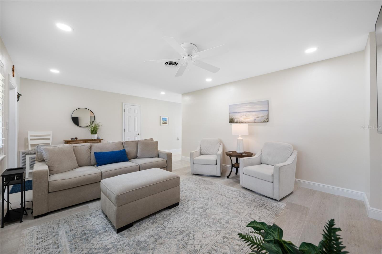 SHORE ACRES BUTTERFLY LAKE REP - Residential