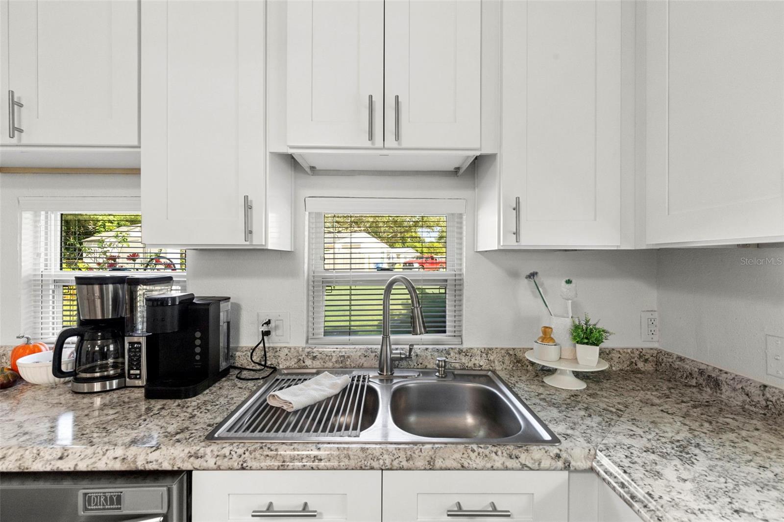 MEADOW LAWN 1ST ADD - Residential