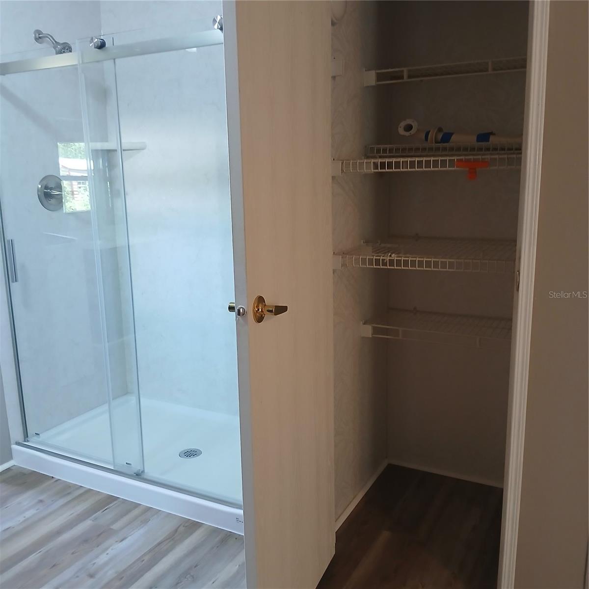 CRYSTAL POINTE UNIT 01 - Residential