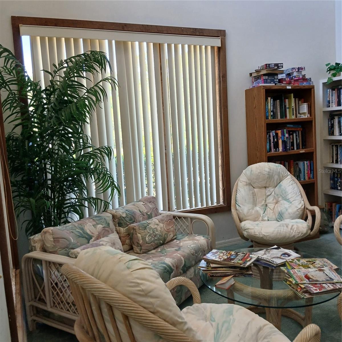 CRYSTAL POINTE UNIT 01 - Residential