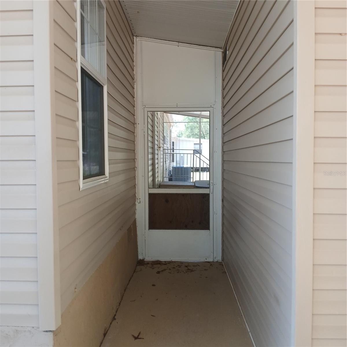 CRYSTAL POINTE UNIT 01 - Residential