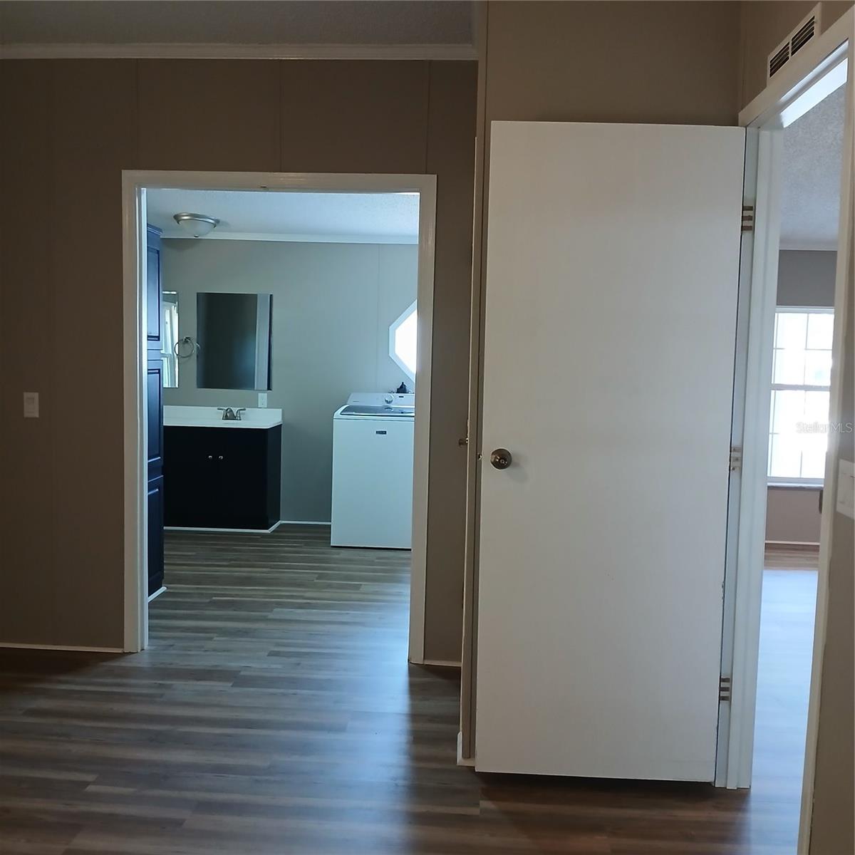 CRYSTAL POINTE UNIT 01 - Residential