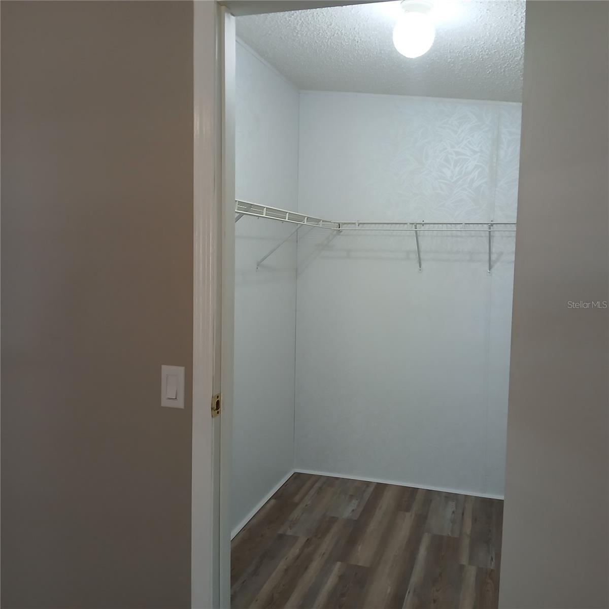 CRYSTAL POINTE UNIT 01 - Residential