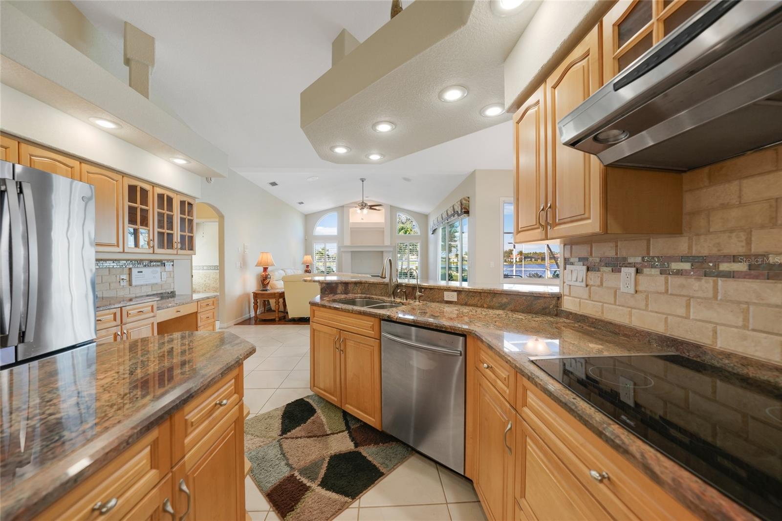 LAKE PEMBROKE FIRST ADD - Residential