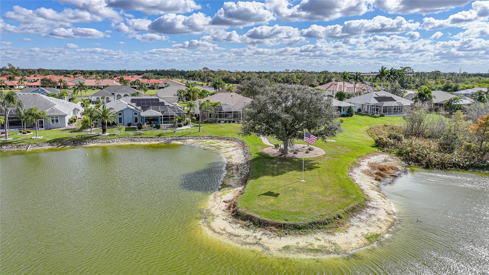 LAKE PEMBROKE FIRST ADD - Residential