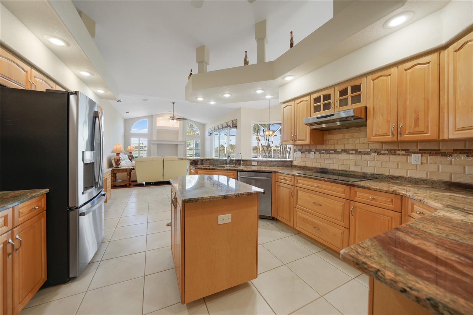 LAKE PEMBROKE FIRST ADD - Residential