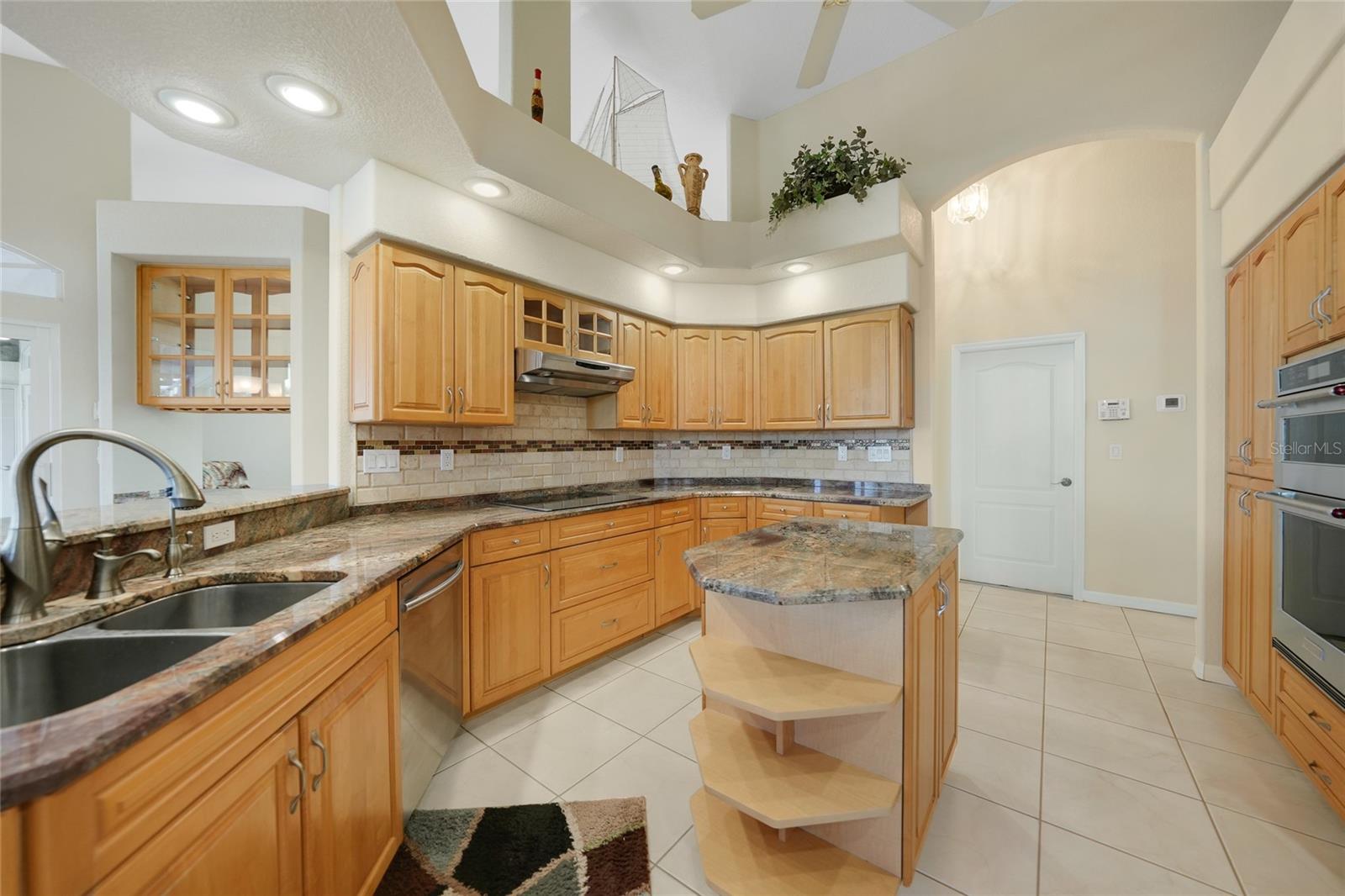 LAKE PEMBROKE FIRST ADD - Residential