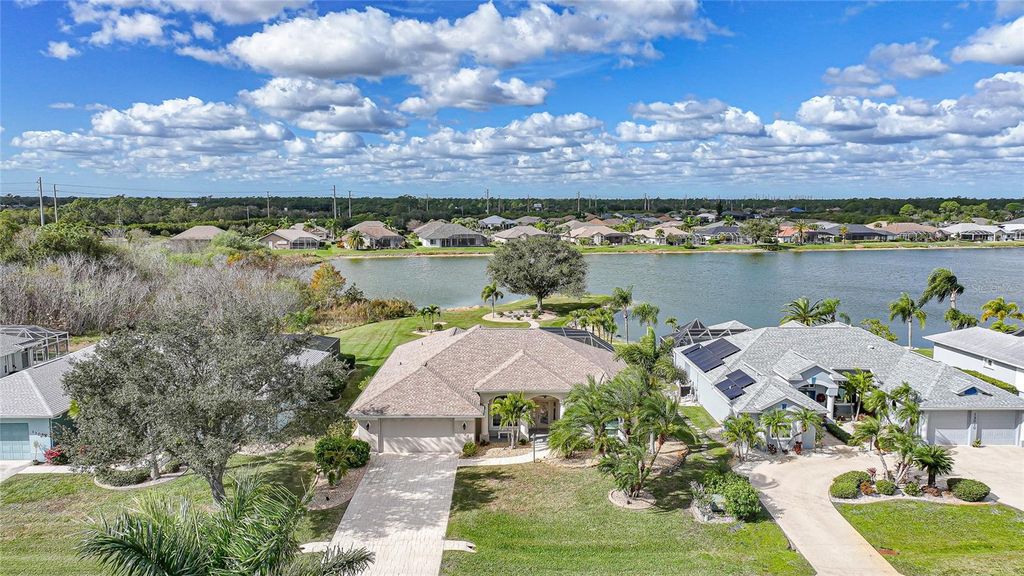 Photo of 13028 SW Kingsway Circle, Lake Suzy, FL 34269 (MLS # C7519311)