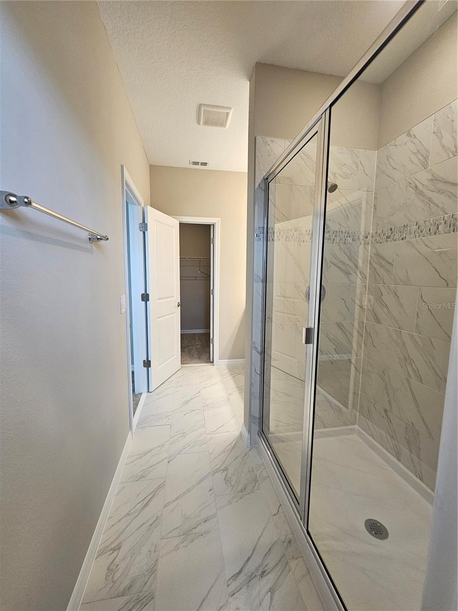 HIGHLAND RDG PH 2 - Residential Lease