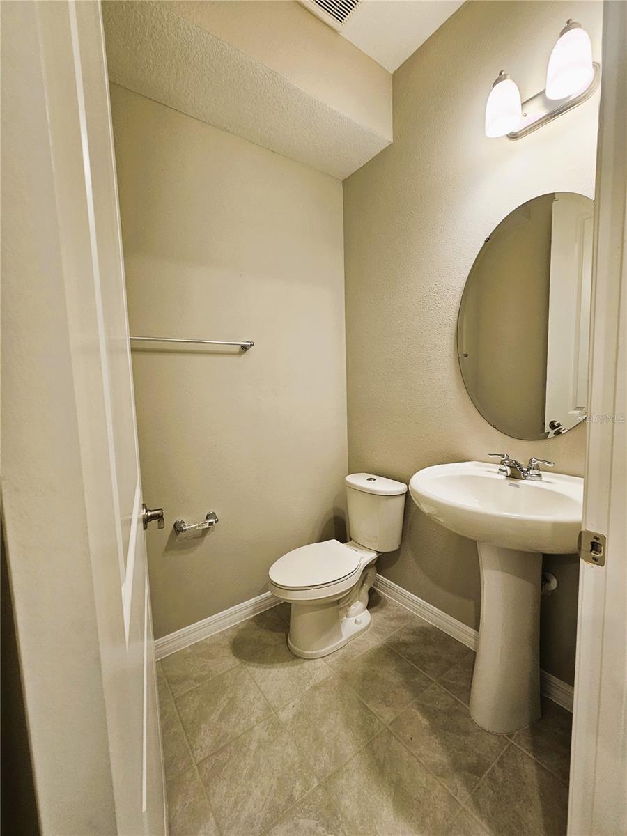 HIGHLAND RDG PH 2 - Residential Lease
