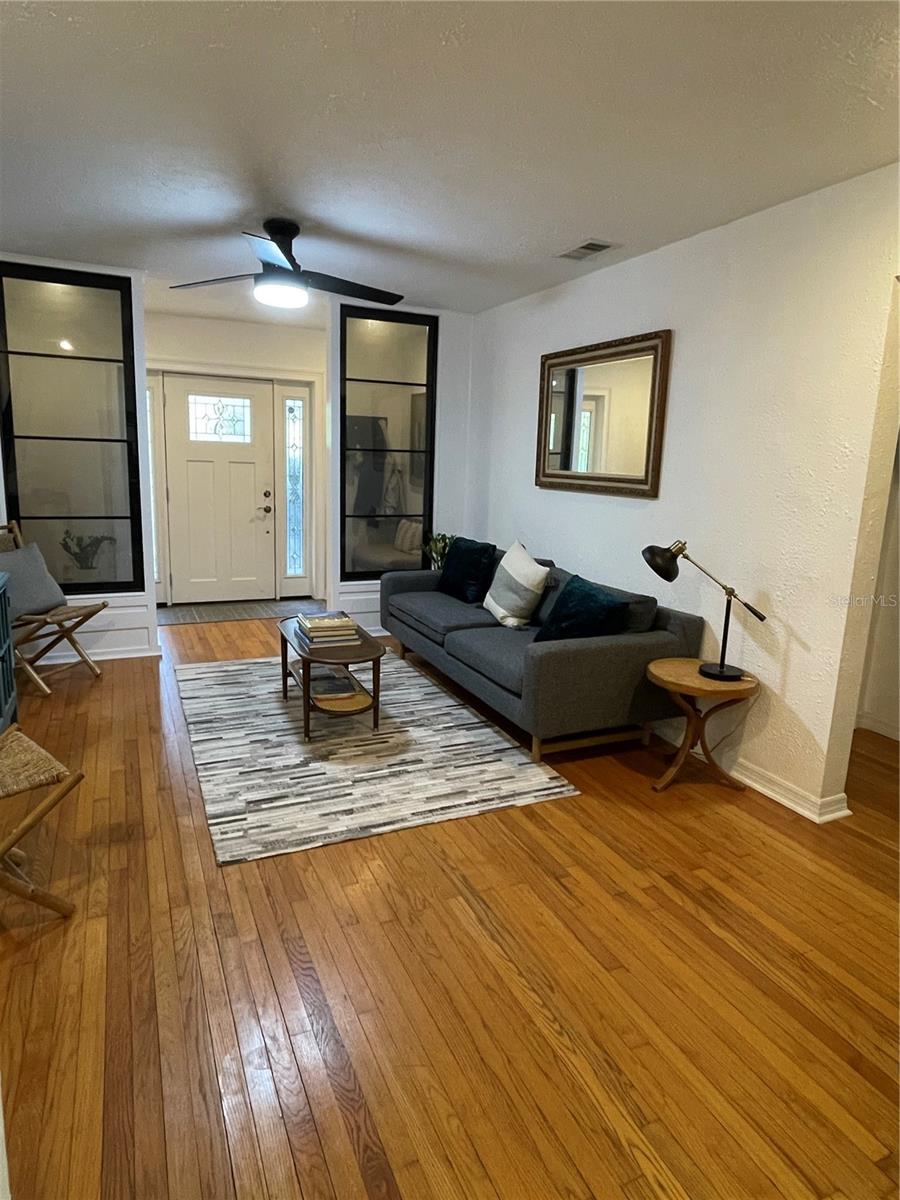 162 ORANGE PLACE