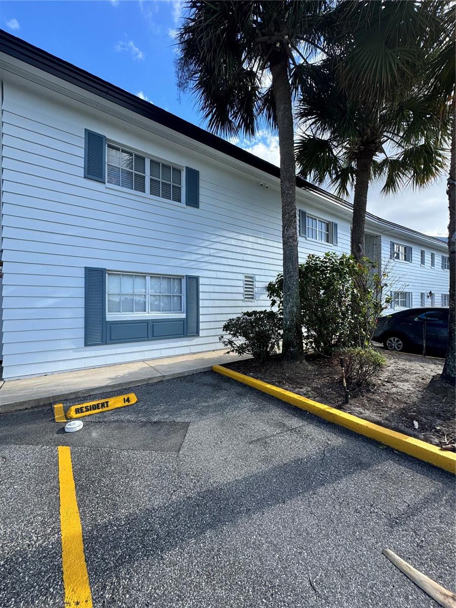 PINELOCH LAKE APTS - Residential