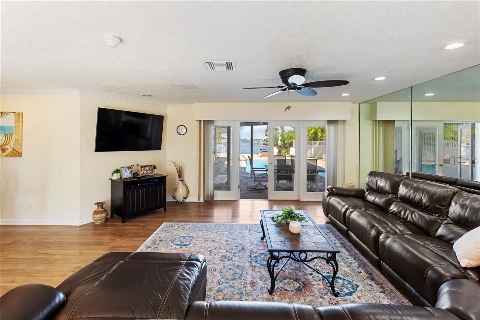 BELLE ISLE - Residential