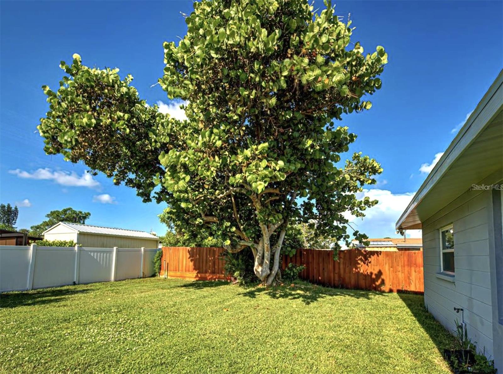 VENICE GARDENS - Residential