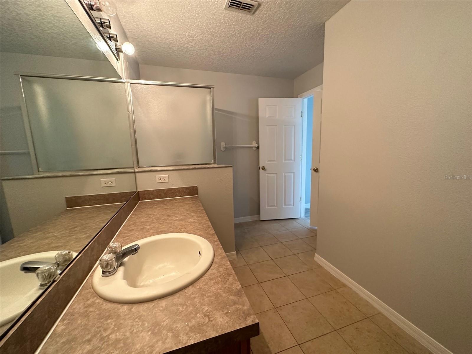 LIBERTY VLG PH 2 - Residential Lease