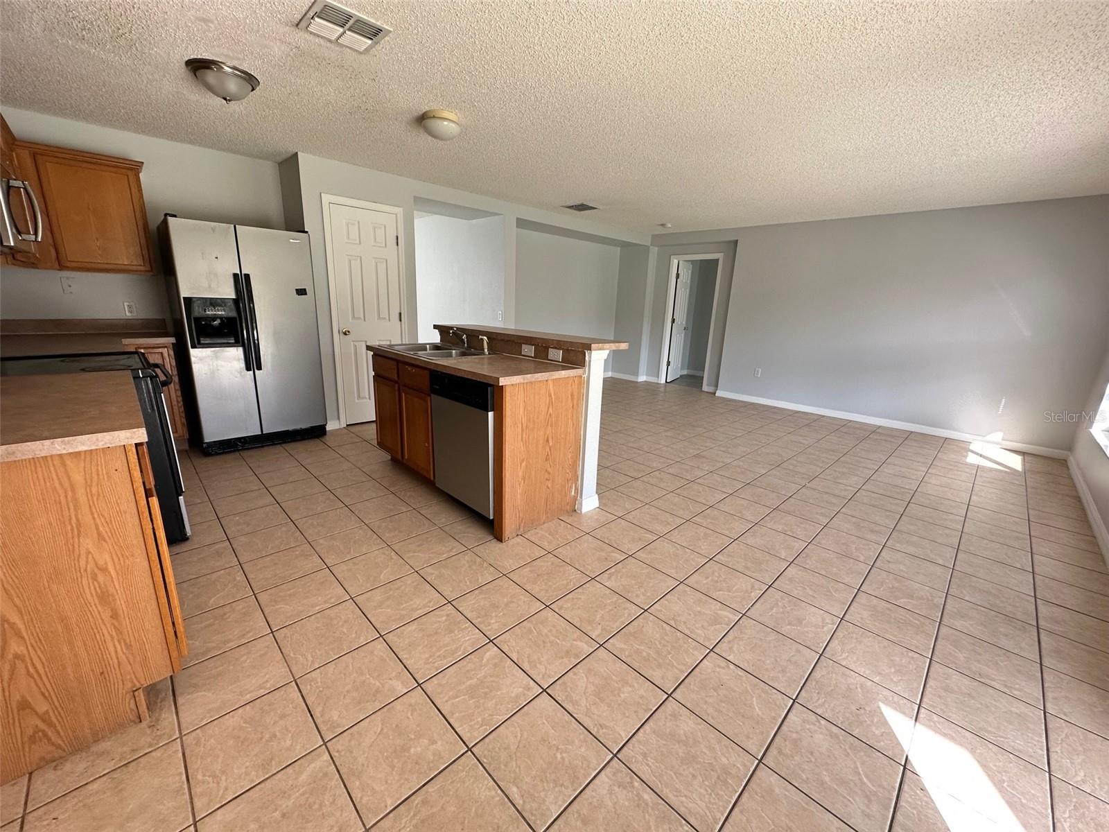 LIBERTY VLG PH 2 - Residential Lease