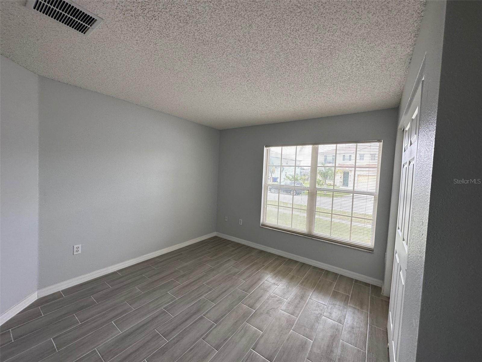 LIBERTY VLG PH 2 - Residential Lease