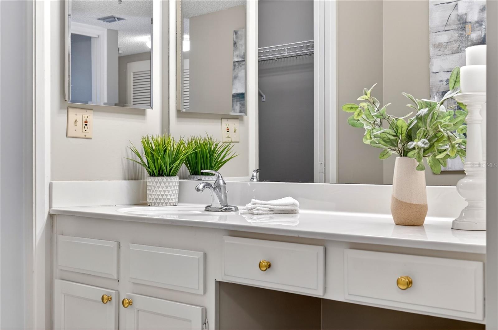 PELICAN BAY YACHT CLUB CONDO BLDG A - Residential