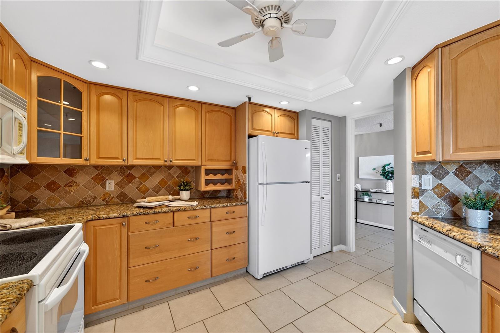 PELICAN BAY YACHT CLUB CONDO BLDG A - Residential