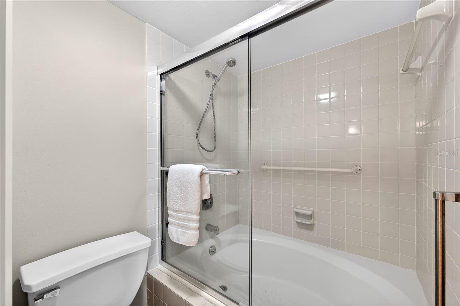 PELICAN BAY YACHT CLUB CONDO BLDG A - Residential