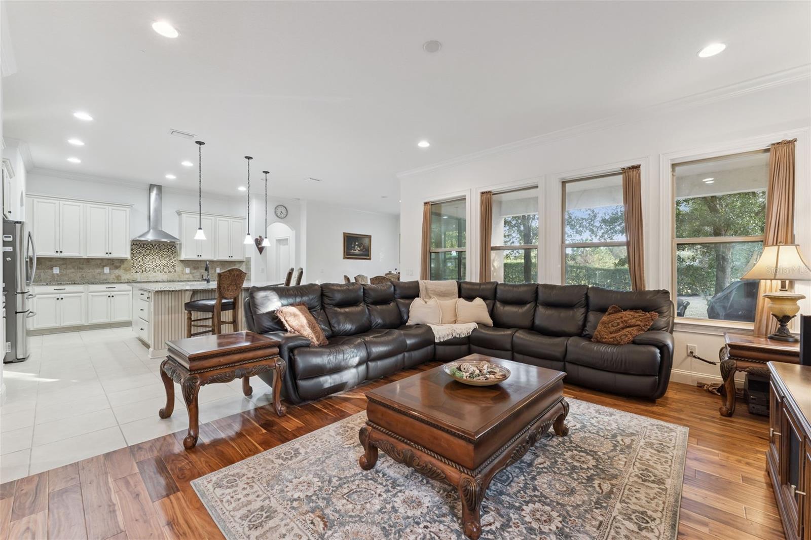 6752 TRELLIS VINE LOOP