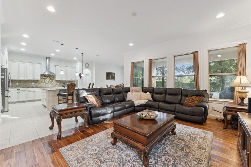 Photo of 6752 Trellis Vine Loop, Windermere, FL 34786 (MLS # O6376318)