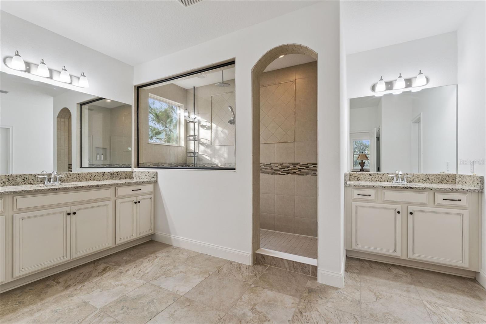 WINDSTONE - Residential