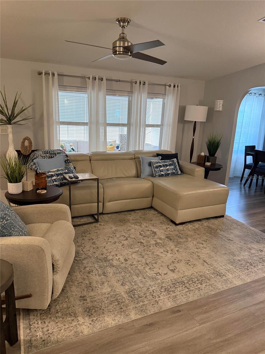 5109 8TH B STREET E, BRADENTON, FL, 34203 3 5109 8TH B STREET E