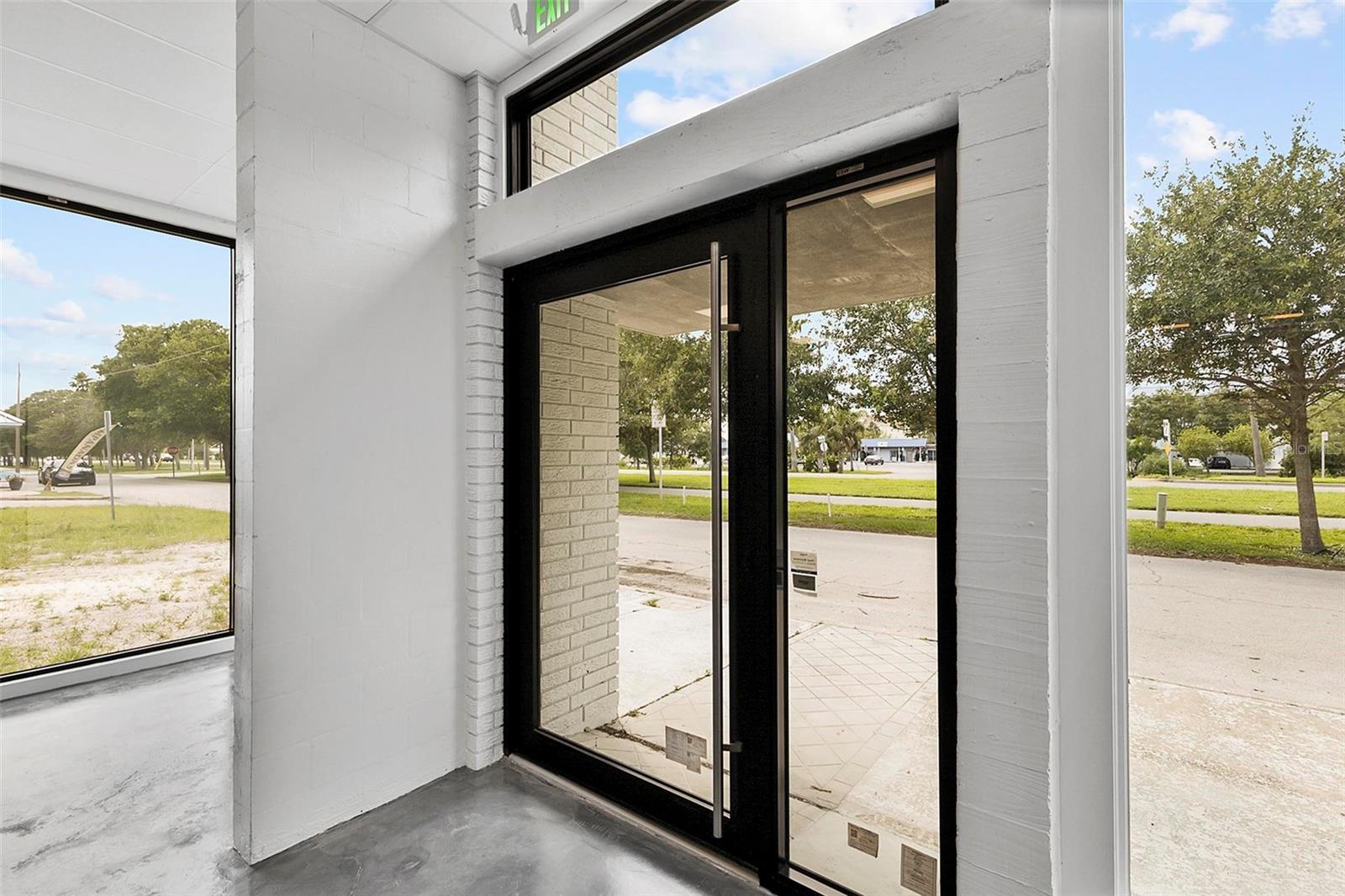 BUENA VISTA SHORES - Commercial Sale