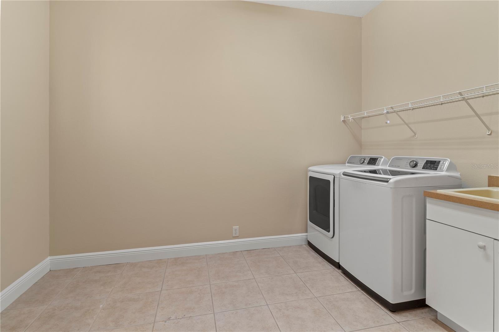 LAKEWOOD RANCH COUNTRY CLUB VILLAGE V&W - Residential Lease