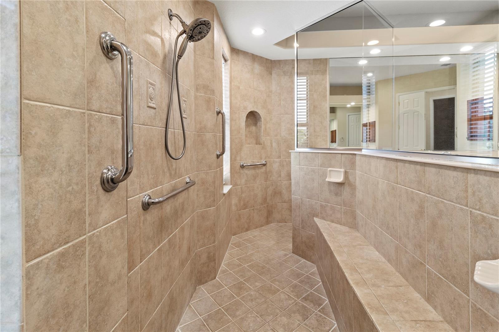 LAKEWOOD RANCH COUNTRY CLUB VILLAGE V&W - Residential Lease