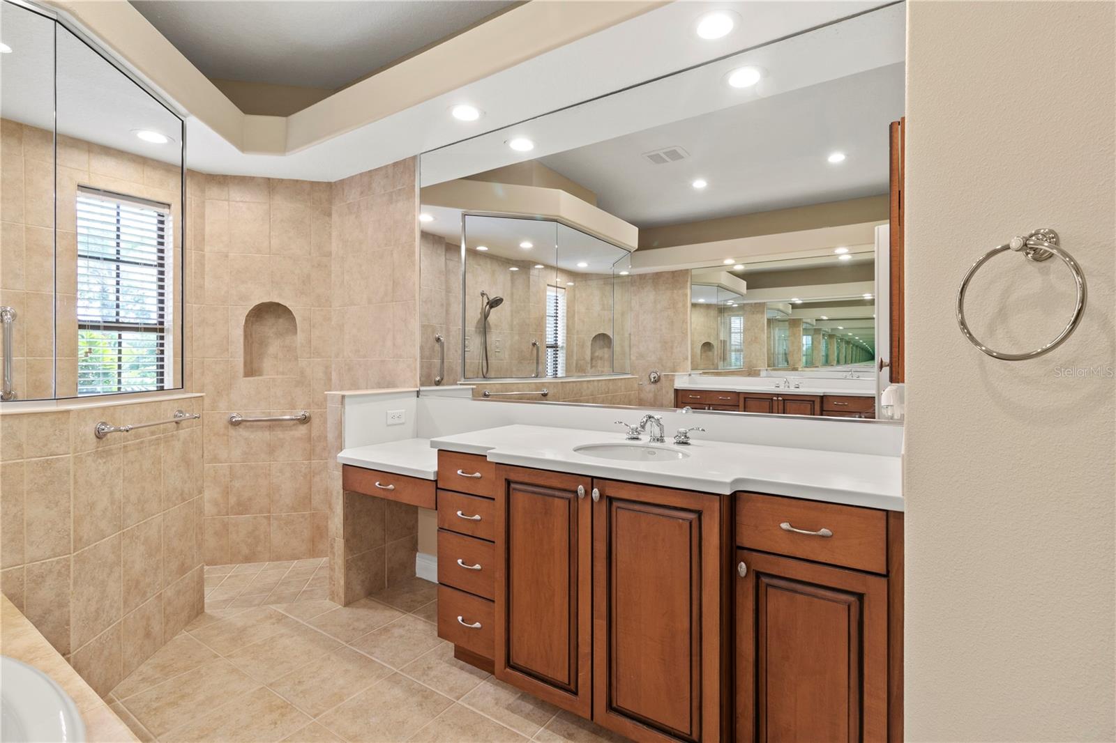 LAKEWOOD RANCH COUNTRY CLUB VILLAGE V&W - Residential Lease