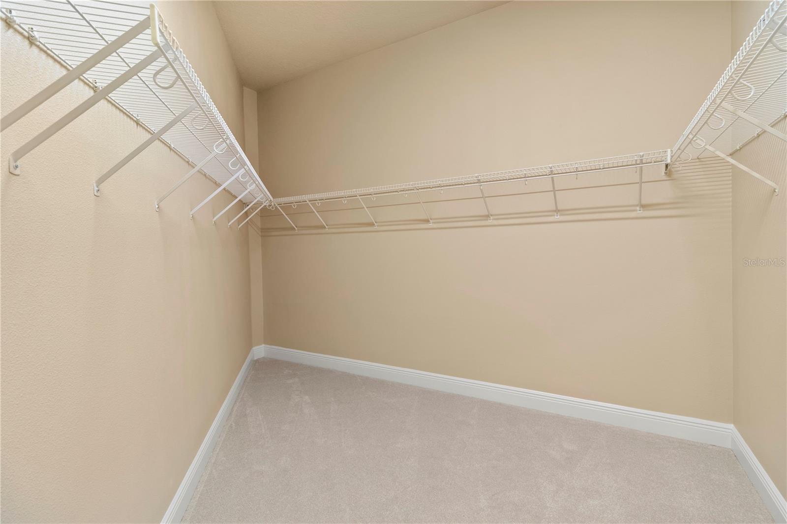 LAKEWOOD RANCH COUNTRY CLUB VILLAGE V&W - Residential Lease