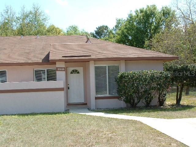 This 2 bedroom, 1 bathroom home is located in the Arbor Woods community near local shops, restaurants, and schools. Features include a spacious main living area, a lovely kitchen, tile flooring throughout, a laundry closet, a screened patio, and private parking. Schedule a showing or submit an application online.
All Real Property Management & Realty residents enjoy convenience and well-maintained homes, with our safe and secure online portal where you can submit maintenance requests and pay online with multiple payment options, and a 24/7 emergency maintenance response team. Please note the listed amenities may not be accurate.