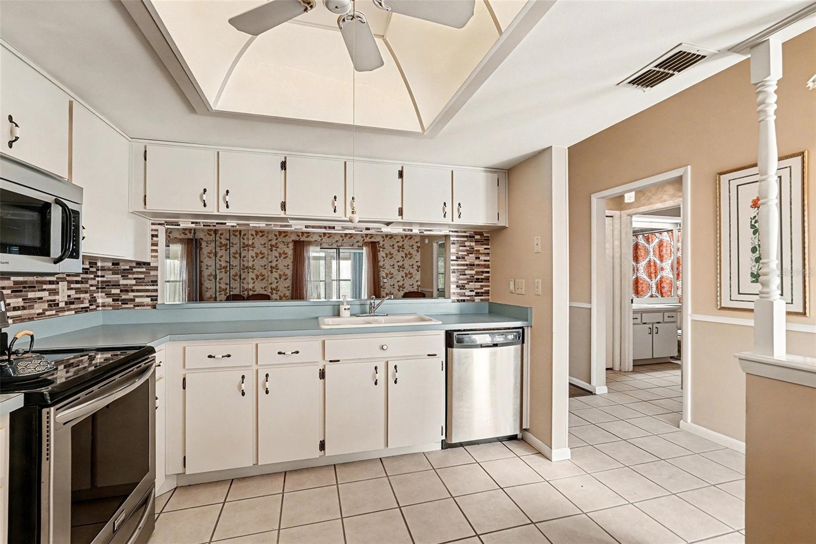 DRIFTWOOD ZEPHYRHILLS - Residential