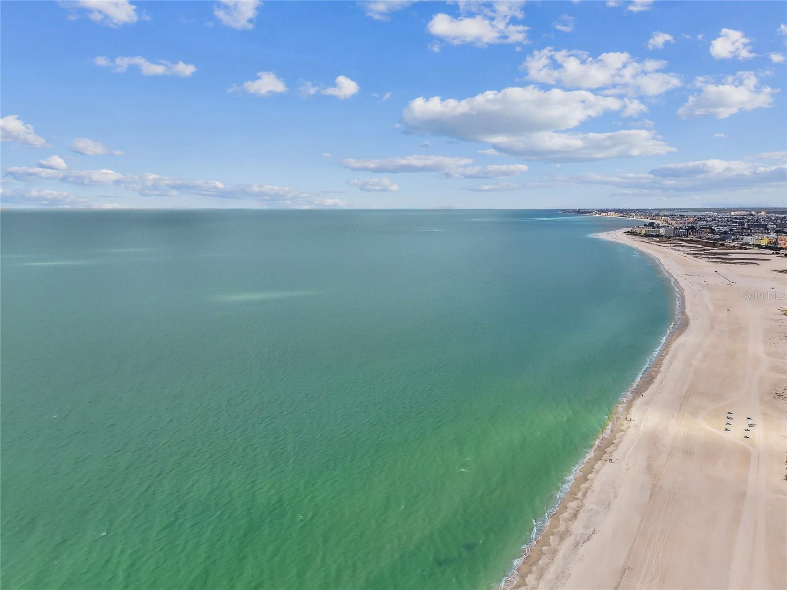 BAY OAKS - Residential