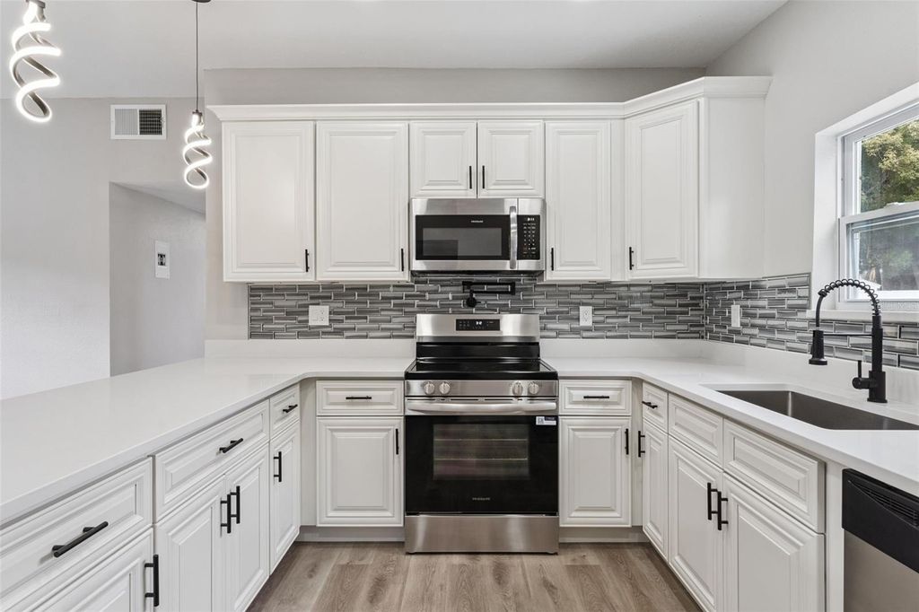 Photo of 5738 Yucatan Drive, Orlando, FL 32807 (MLS # S5144273)