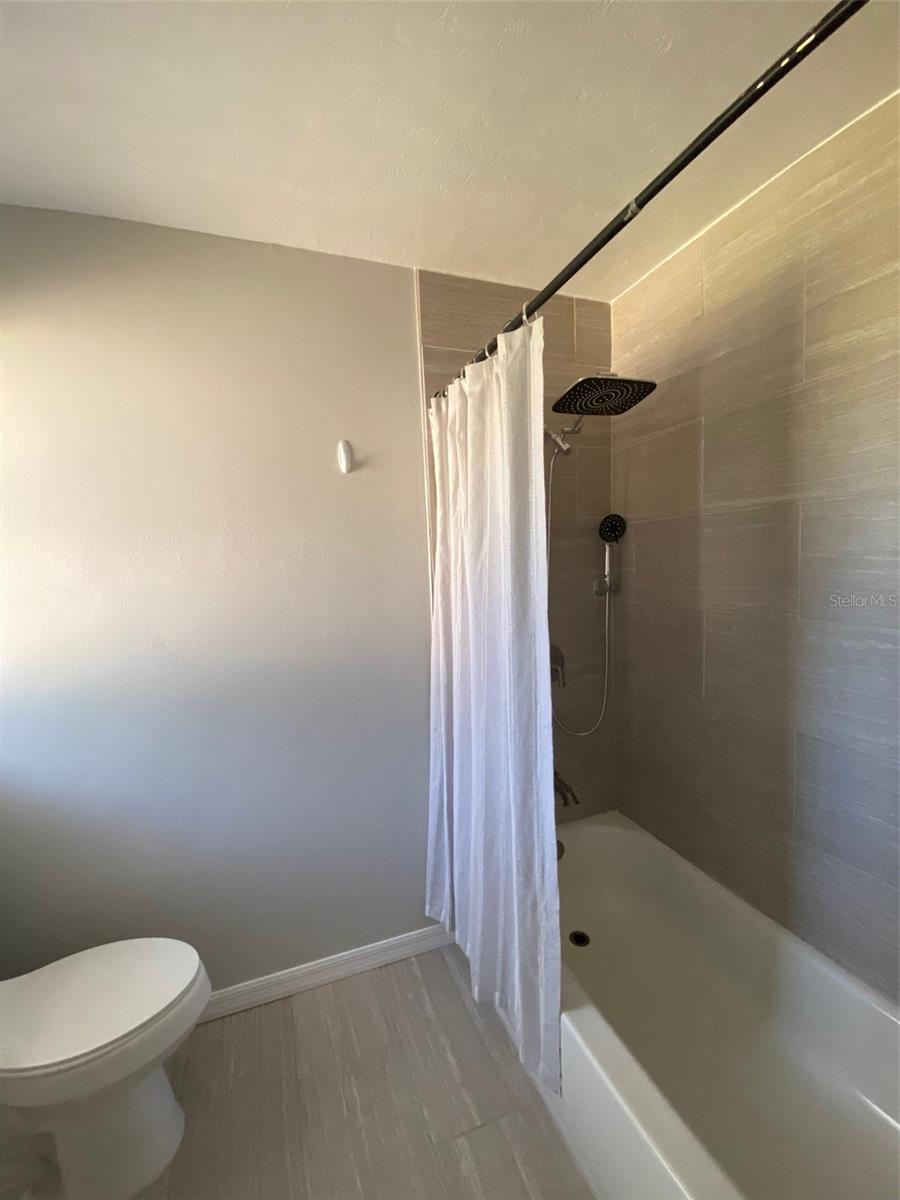 LAKEVIEW HILLS - Residential