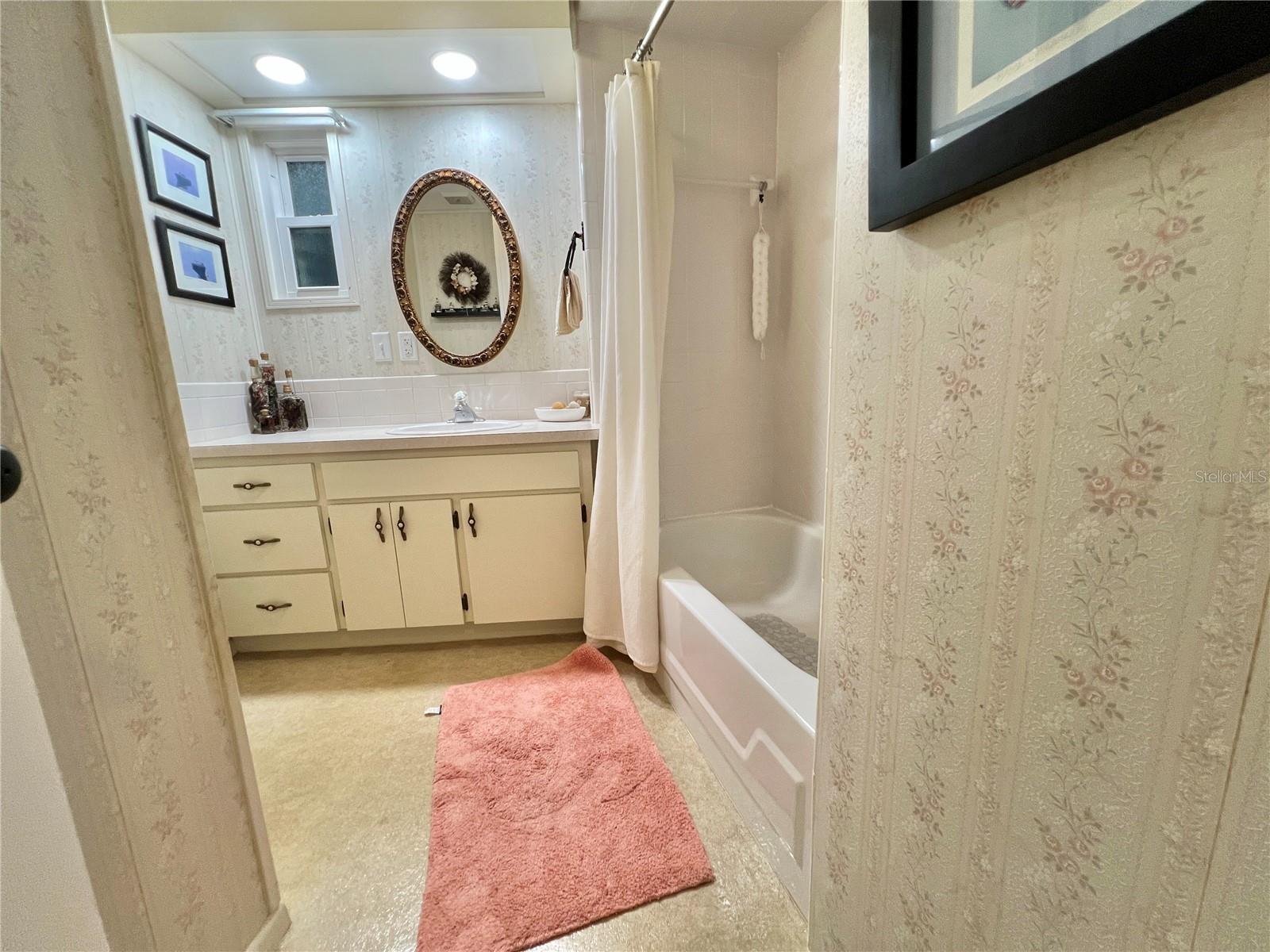 HAWTHORNE AT LEESBURG A COOP - Residential