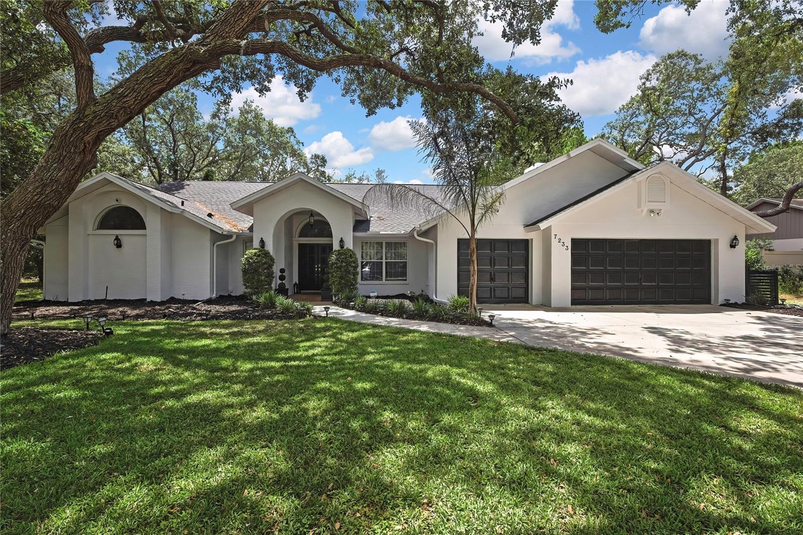 7233 ROYAL OAK DRIVE