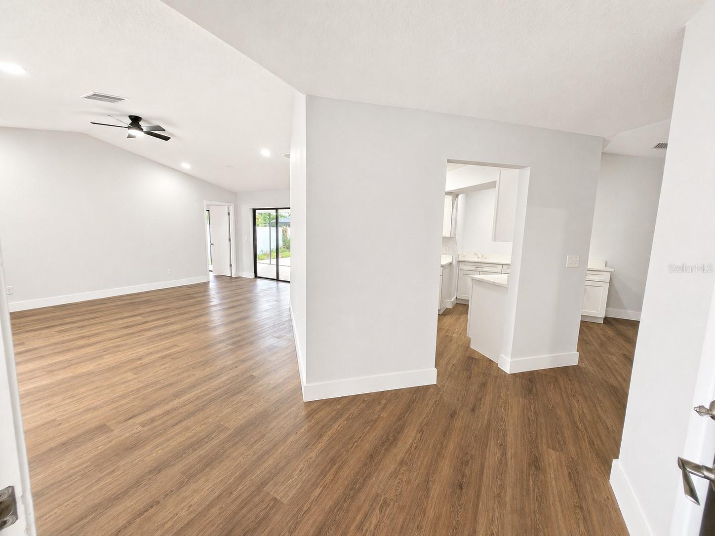 SPRING HILL - Residential
