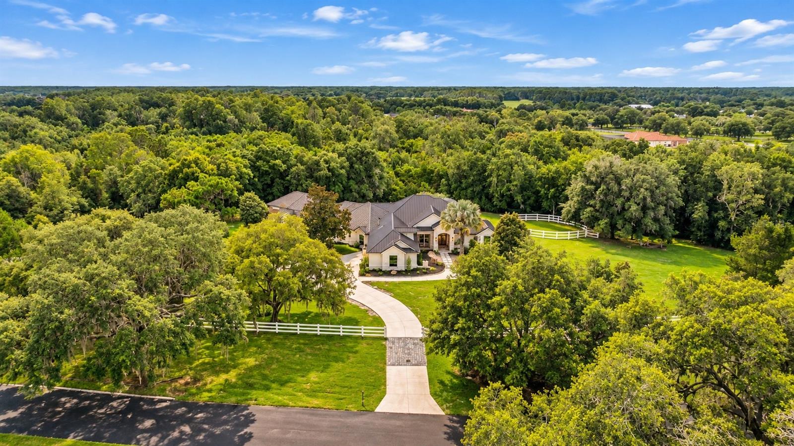 11526 TROTTING DOWN DRIVE